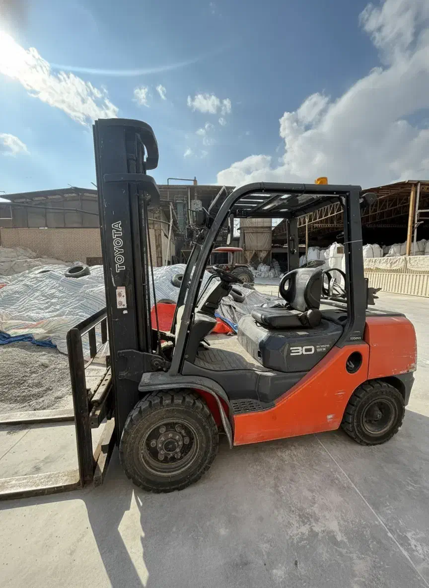 لیفتراک 3 تن تویوتا